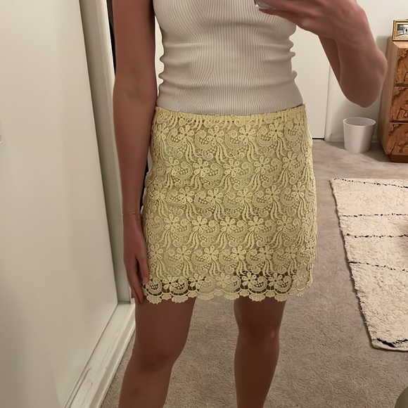 Zara Yellow knit skirt - Picture 2 of 5